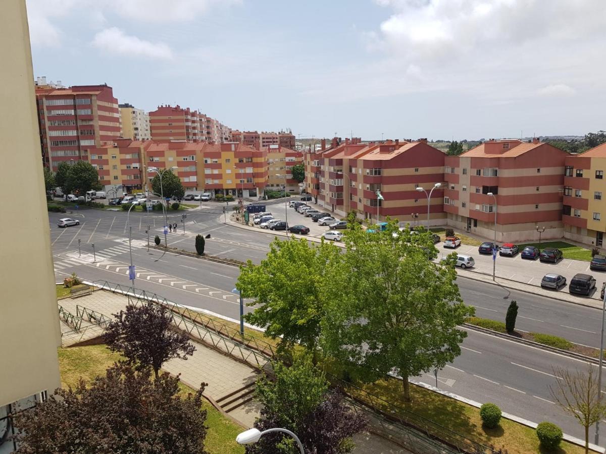 Enjoy Lisbon Cascais Sintra 1200 Metres To Metro Blue Line Sintra Rail Line Free Parking Apartment Amadora Bagian luar foto